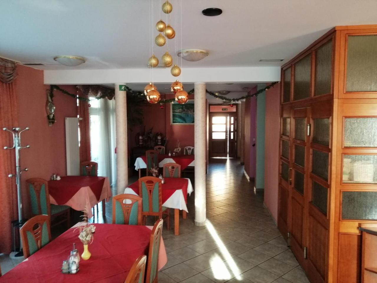 מריבור Penzion Zeleni Kakadu מראה חיצוני תמונה